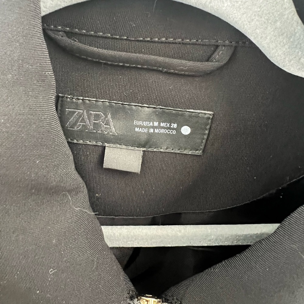 Zara Black Zip-Up Jacket - Picture 3 of 6